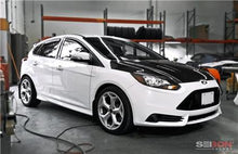Seibon RS-Style Carbon Fiber Hood Focus ST 2013-2014