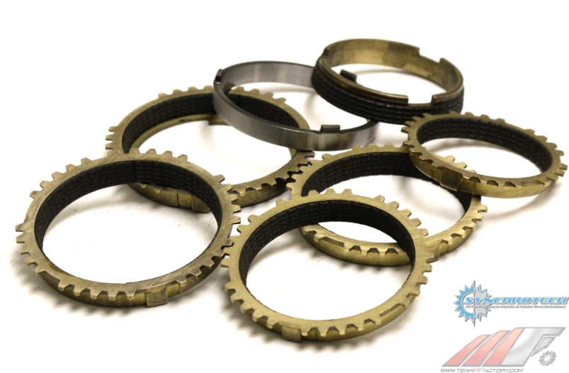 Synchrotech Carbon Fiber Synchros Ford Focus ST 2013+ Elliott