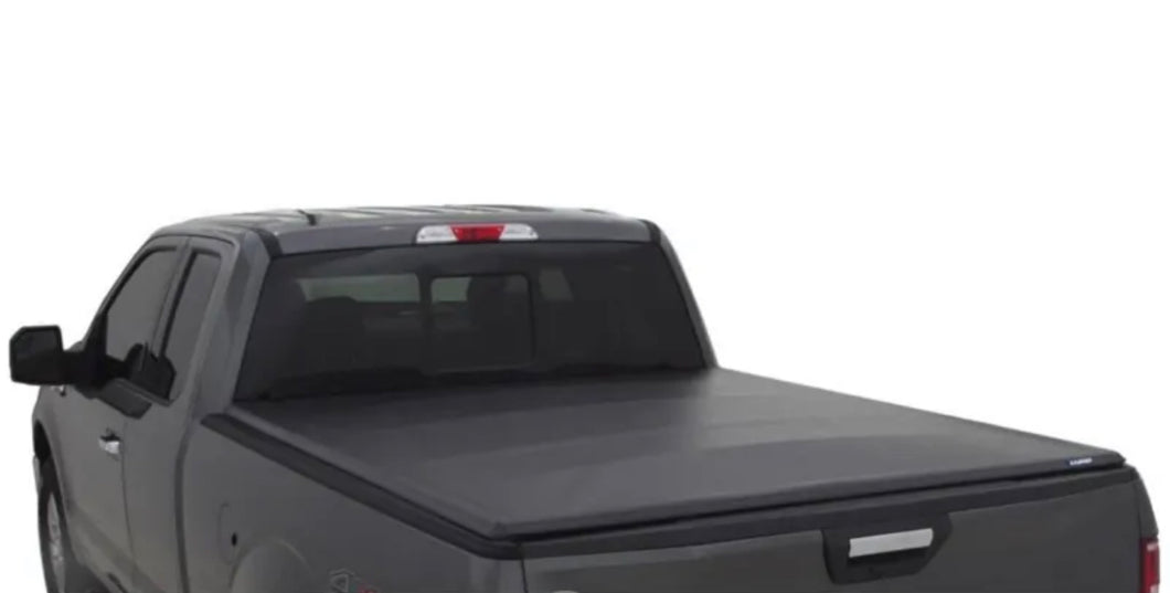 Lund Genesis Tri-Fold Tonneau Cover (5ft Bed) Ford Ranger 2019 +