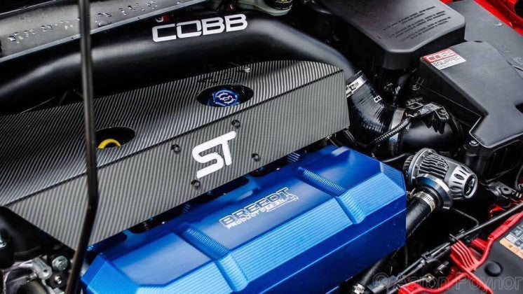 Ford focus outlet engine cover